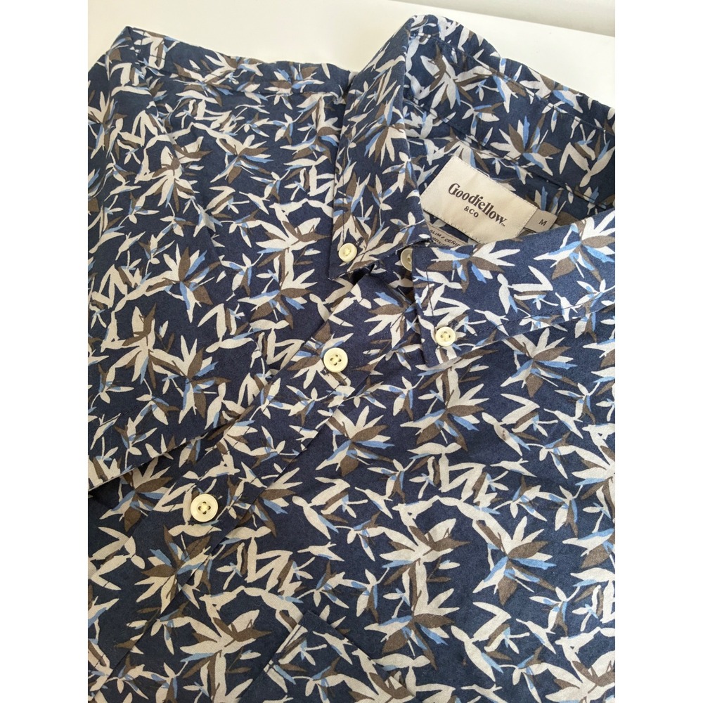 Goodfellow & Co Northrop Slim Short Sleeve Button Down Shirt Blue Leaf Print M